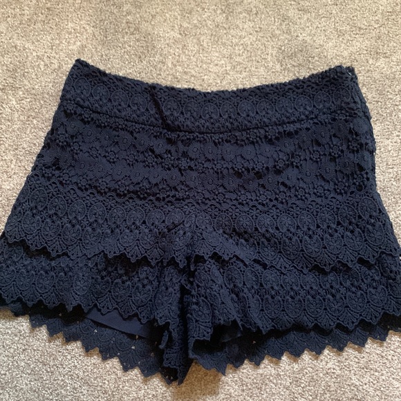 LOFT Pants - Ann Taylor Loft navy lace shorts, size 4